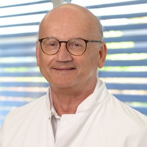 Dr. med. Andreas Smechowski